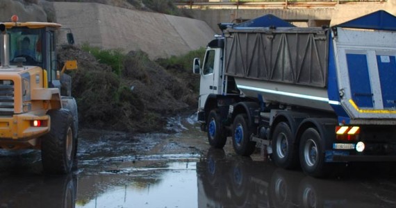 Interventi di costruzione opere fluviali
